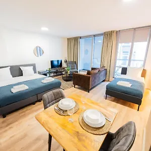 Hendrikkade Apartahotel